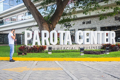 Centro Comercial y de Negocios La Parota Puerto Vallarta