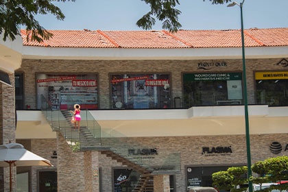 Centro Comercial y de Negocios La Parota Puerto Vallarta